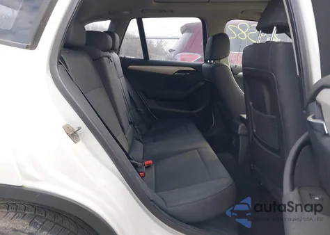 2014 BMW X1 xDrive28I из США, поврежденный, VIN WBAVL1C56EVY18057